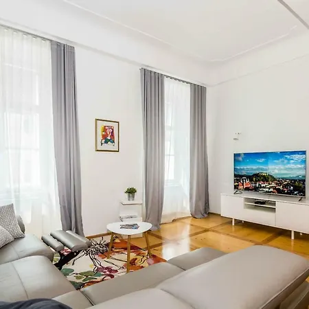 Elegant Central *